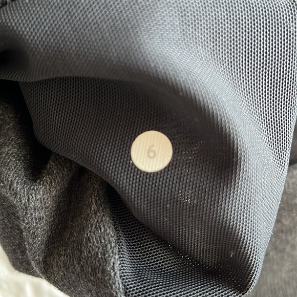Lululemon Full Zip L/S Jacket, Grey, 6 - Picture 12 of 13